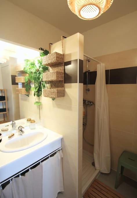 Cosy Appartement Entre Vignes Et Garrigue Avec Piscine Peret ภายนอก รูปภาพ