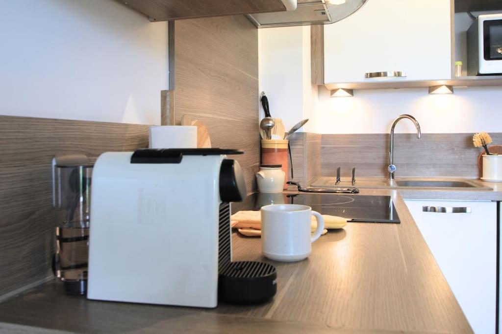 Cosy Appartement Entre Vignes Et Garrigue Avec Piscine Peret ภายนอก รูปภาพ