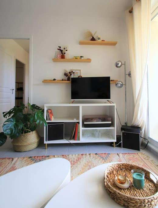 Cosy Appartement Entre Vignes Et Garrigue Avec Piscine Peret ภายนอก รูปภาพ