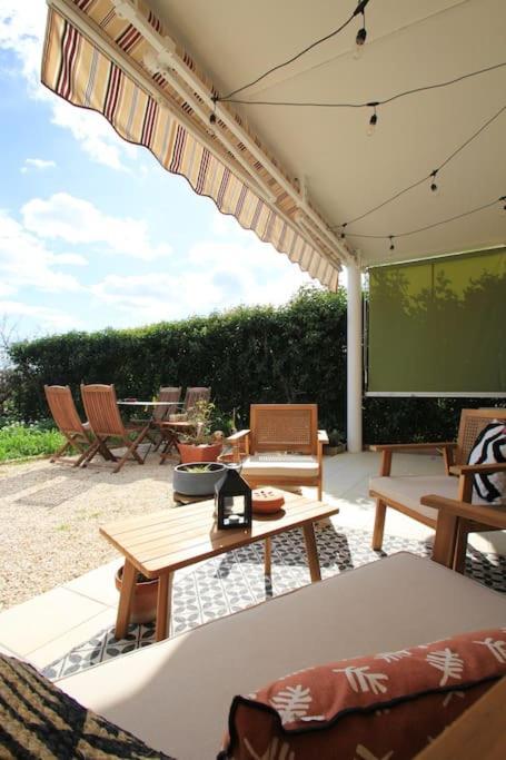 Cosy Appartement Entre Vignes Et Garrigue Avec Piscine Peret ภายนอก รูปภาพ